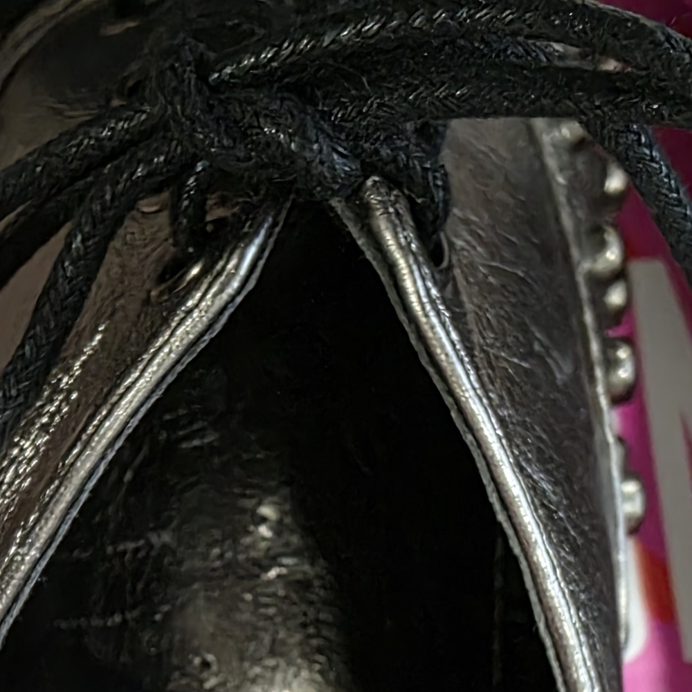💀 Abbey Dawn Skull Shoes 💀 - Picture 7 of 8